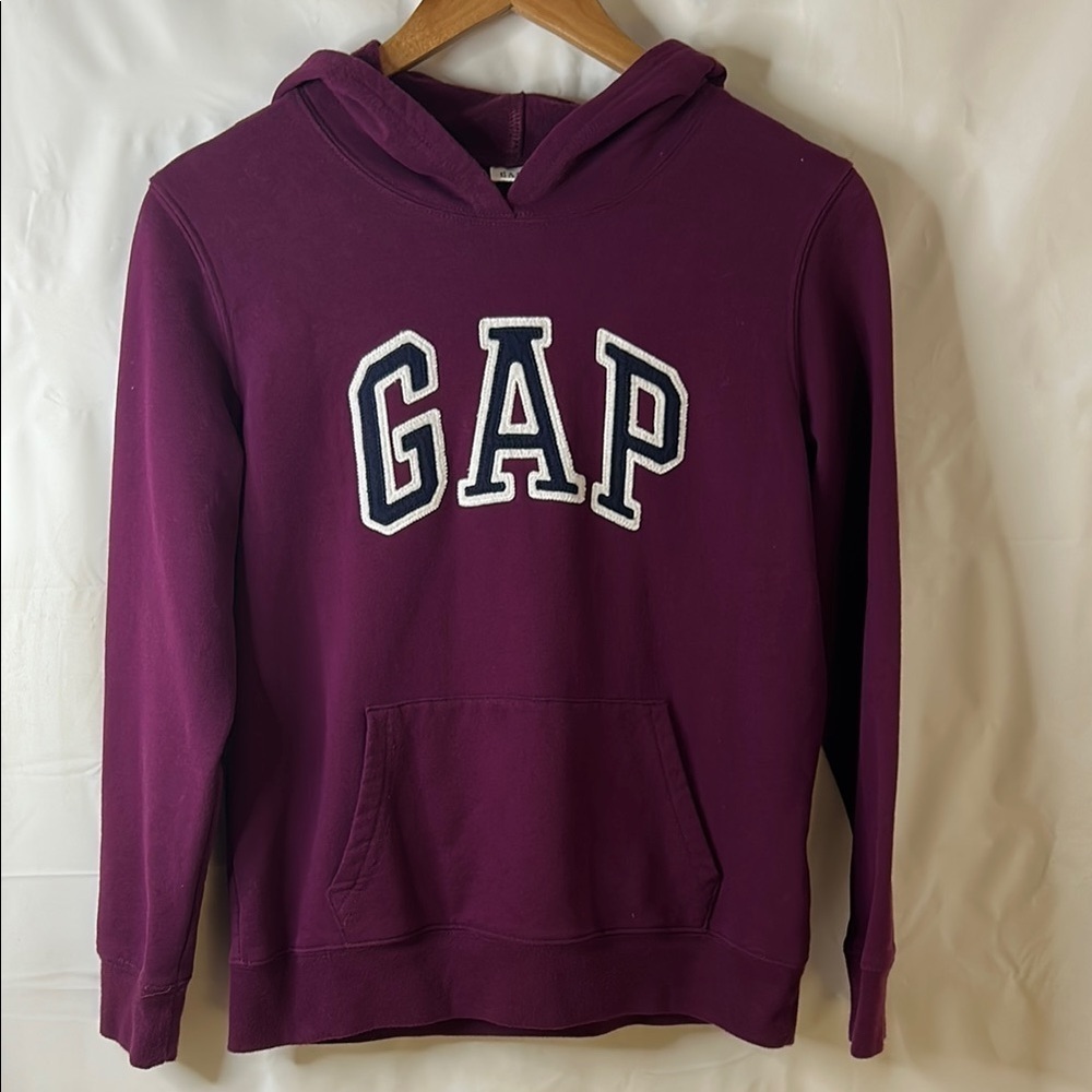 GAP purple Hoodie size small classic comfort athletic casual wear